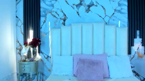 Lilith  online show from December 2025 05:05:01 AM