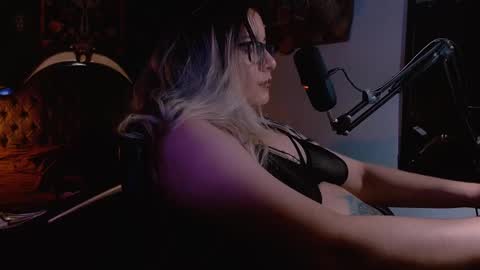 lilithmystic01 online show from January 2025 01:43:02 AM