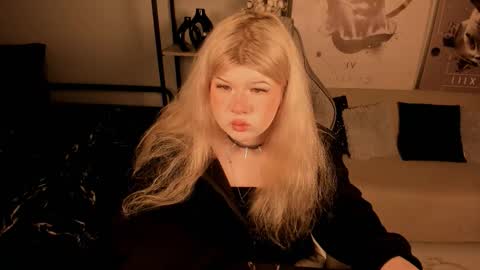 Snapshot of lilithnelson chatting on October 2025 05:32:01 PM LilithNelson online show from October 2025 05:32:01 PM