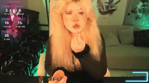 Snapshot of lilithnelson chatting on October 2025 08:40:02 PM LilithNelson online show from October 2025 08:40:02 PM