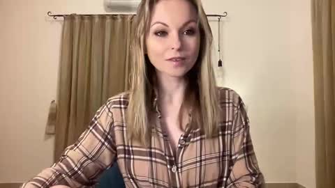 lilithnewdawn online show from February 2026 06:15:01 PM