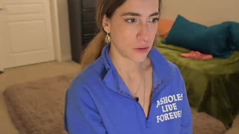 L online show from February 2025 01:40:01 PM