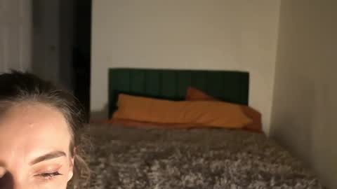 L online show from October 2025 01:36:02 AM