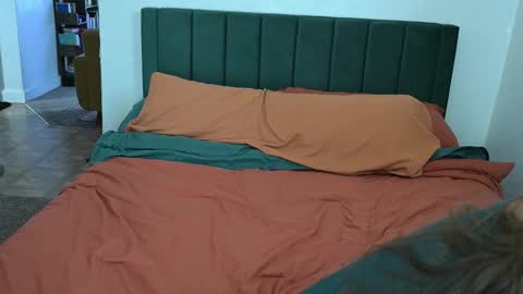 L online show from October 2025 09:48:01 PM