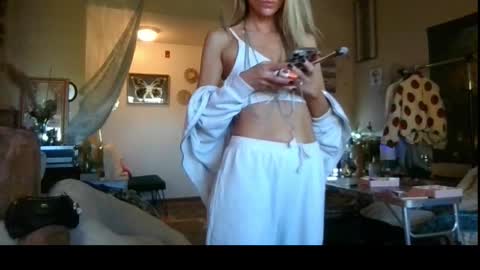 Lilithohfish online show from October 2025 03:52:01 PM