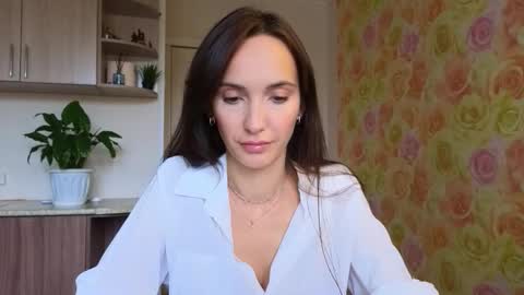 Lillian online show from October 2025 10:47:01 AM