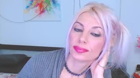 Lara online show from February 2025 02:08:02 AM