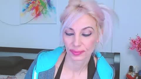 Lara online show from February 2025 07:37:01 AM