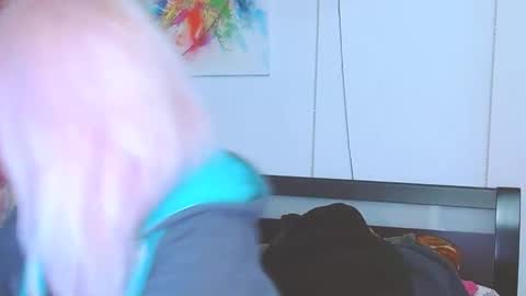 Lara online show from February 2025 09:20:02 PM