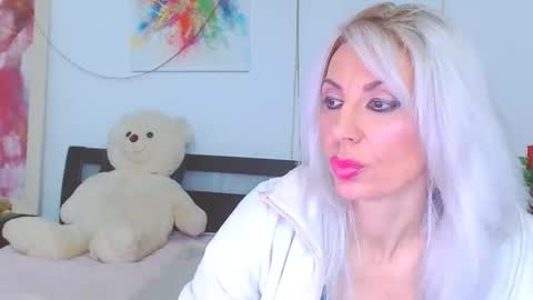 Snapshot of lillianasara chatting on February 2026 07:21:01 PM Lara online show from February 2026 07:21:01 PM