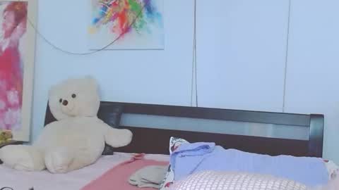 Snapshot of lillianasara chatting on February 2026 01:02:01 AM Lara online show from February 2026 01:02:01 AM