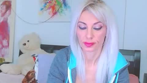 Snapshot of lillianasara chatting on February 2026 11:25:01 PM Lara online show from February 2026 11:25:01 PM