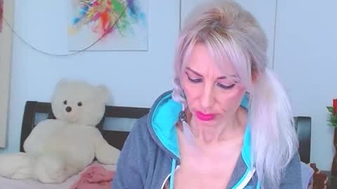 Snapshot of lillianasara chatting on February 2026 10:53:01 PM Lara online show from February 2026 10:53:01 PM