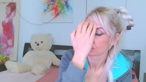 Snapshot of lillianasara chatting on March 2026 12:28:01 AM Lara online show from March 2026 12:28:01 AM