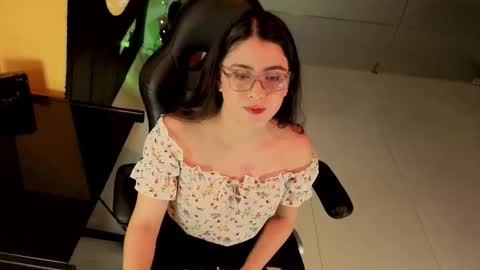 lillianderson -  Next stream start at 0700hs GTM-3 online show from September 2025 12:07:01 PM