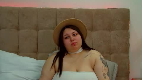 LillianHaig online show from March 2025 08:22:01 PM