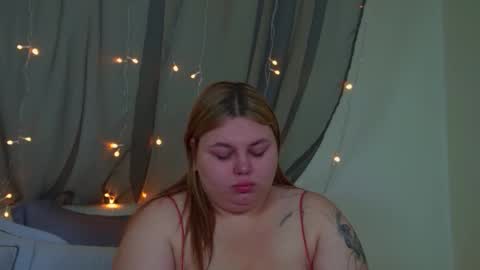 LillianHaig online show from November 2025 07:00:02 AM