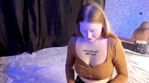 lillie_berry online show from October 2025 05:14:01 AM