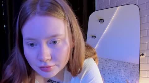 lillie_berry online show from October 2025 05:16:01 AM