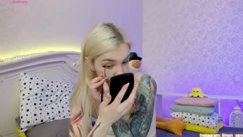 LilliMoore online show from February 2025 12:05:01 AM