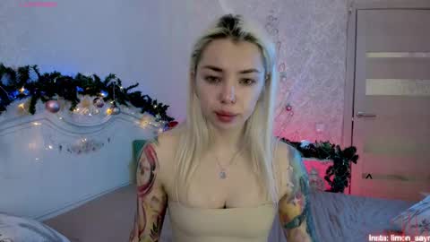 LilliMoore online show from December 2025 12:48:02 AM