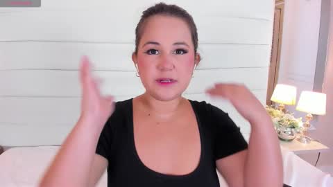 Snapshot of lilly_2809_ chatting on February 2026 03:48:01 AM Lizeth follow me in my igimlilycute 3 online show from February 2026 03:48:01 AM