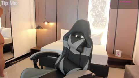 L I L L Y online show from September 2025 12:38:02 PM