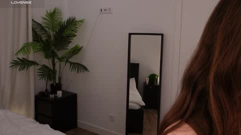 Lilly Colins online show from January 2025 04:59:01 PM