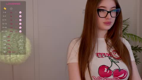 Lilly Colins online show from February 2025 02:56:02 PM