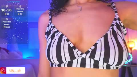 Snapshot of lilly_dollss chatting on January 2025 02:14:01 PM Sofia online show from January 2025 02:14:01 PM