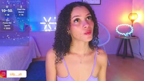 Snapshot of lilly_dollss chatting on January 2025 02:19:01 PM Sofia online show from January 2025 02:19:01 PM