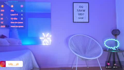 Snapshot of lilly_dollss chatting on February 2025 08:33:02 PM Sofia online show from February 2025 08:33:02 PM