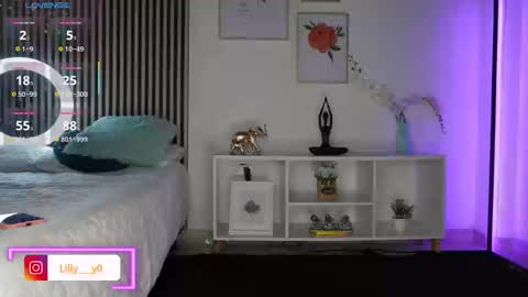 Snapshot of lilly_dollss chatting on September 2025 01:11:02 PM Sofia online show from September 2025 01:11:02 PM