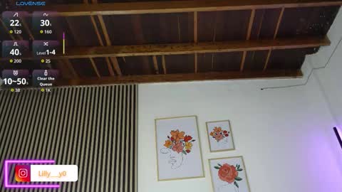 Snapshot of lilly_dollss chatting on October 2025 12:49:01 PM Sofia online show from October 2025 12:49:01 PM