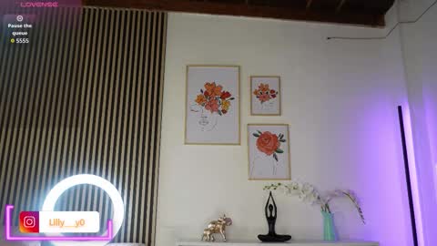 Snapshot of lilly_dollss chatting on November 2025 12:38:02 PM Sofia online show from November 2025 12:38:02 PM