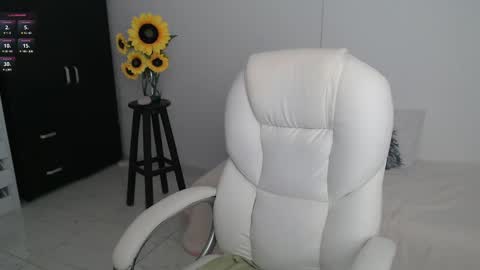 Lilly online show from March 2025 06:54:01 PM