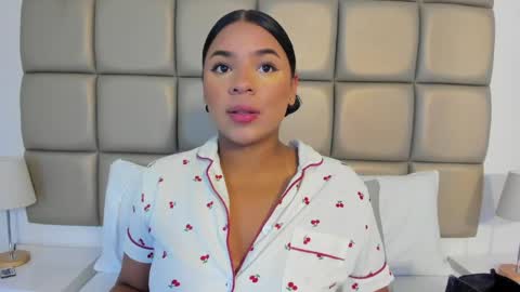 Snapshot of lilly_williamss chatting on May 2026 03:34:01 AM Lilly online show from May 2026 03:34:01 AM