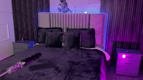 Lilly Ortiz online show from February 2025 08:21:01 PM