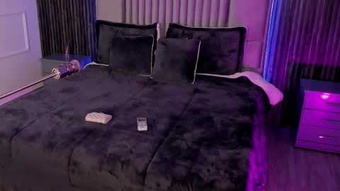 Lilly Ortiz online show from February 2025 10:43:02 PM