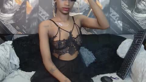 Snapshot of lilmissbaddiexxx chatting on April 2026 04:06:01 AM lilmissbaddiexxx online show from April 2026 04:06:01 AM