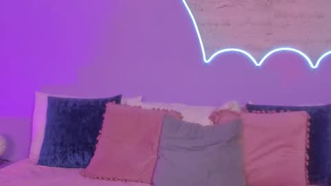 Lilou online show from October 2025 11:44:02 AM