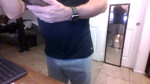 Snapshot of lilpackage69 chatting on February 2026 02:29:01 AM lilpackage69 online show from February 2026 02:29:01 AM