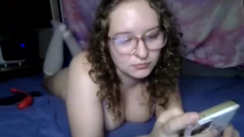 LilPies  online show from December 2024 04:38:01 AM