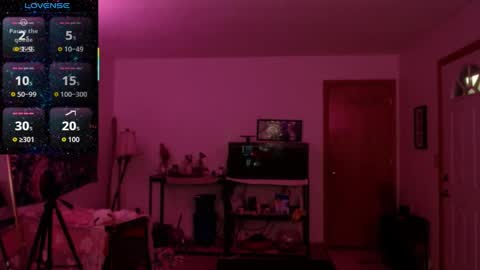 Snapshot of lilsirenluna chatting on June 2026 04:13:01 AM Luna online show from June 2026 04:13:01 AM
