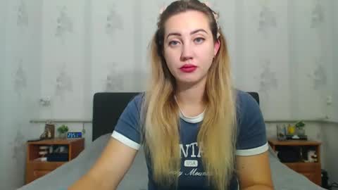 lilu_cute25 online show from October 2025 09:52:01 PM