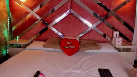 Lily online show from December 2025 08:02:01 PM