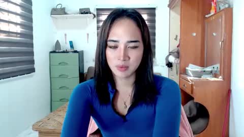 Snapshot of lily_darling chatting on November 2025 10:46:01 PM Lily Darling online show from November 2025 10:46:01 PM