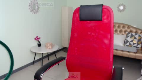 Lily online show from February 2025 10:15:01 AM