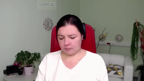 Lily online show from October 2025 04:57:01 AM