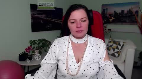 Lily online show from November 2025 05:07:01 AM